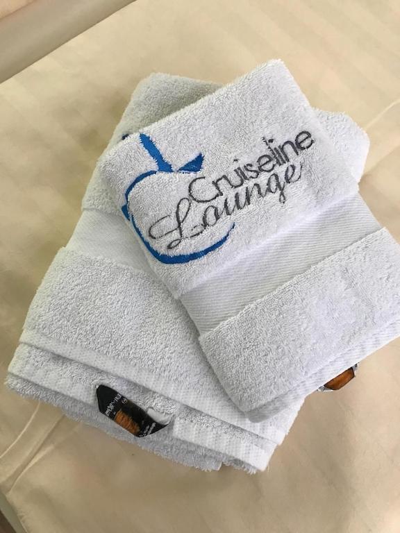 Beachside Haven: Exclusive Warnemünde With Sauna *